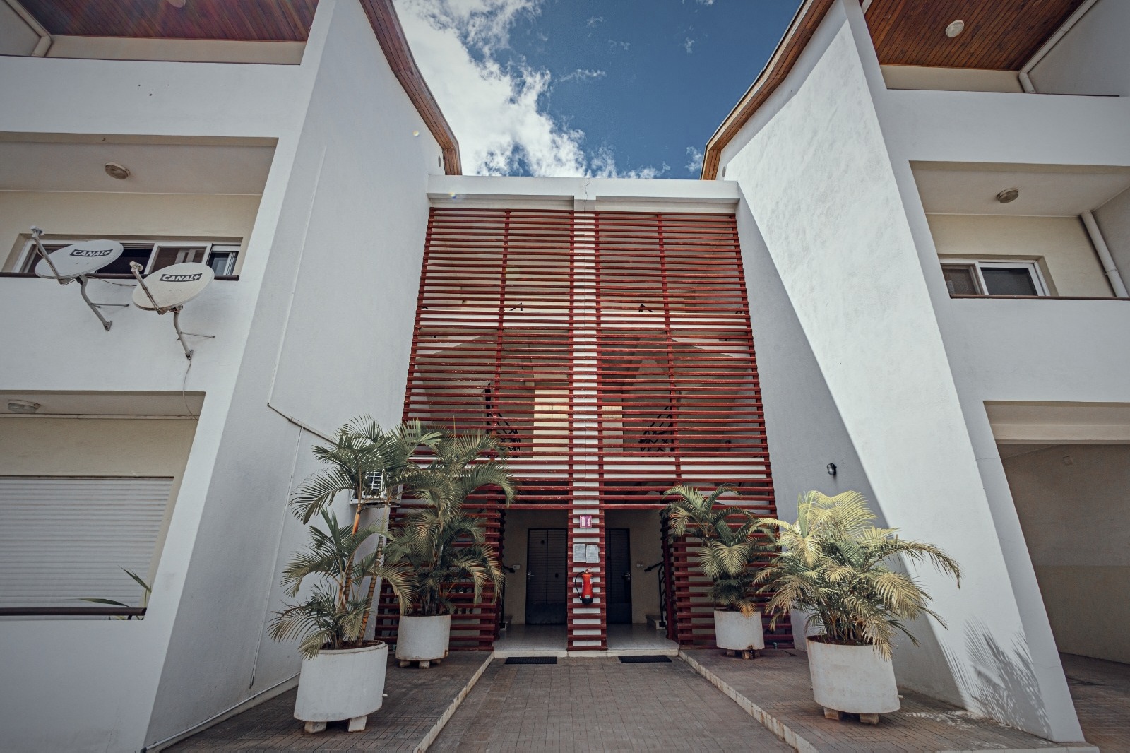 Appartement T2 R+1, RESIDENCE TARATRA TANJOMBATO